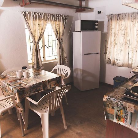 29 Polvy Street Hotell Mbombela Exteriör bild
