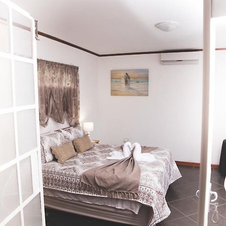 29 Polvy Street Hotell Mbombela Exteriör bild