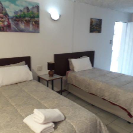 29 Polvy Street Hotell Mbombela Exteriör bild