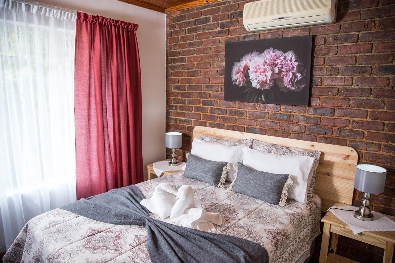 29 Polvy Street Hotell Mbombela Exteriör bild