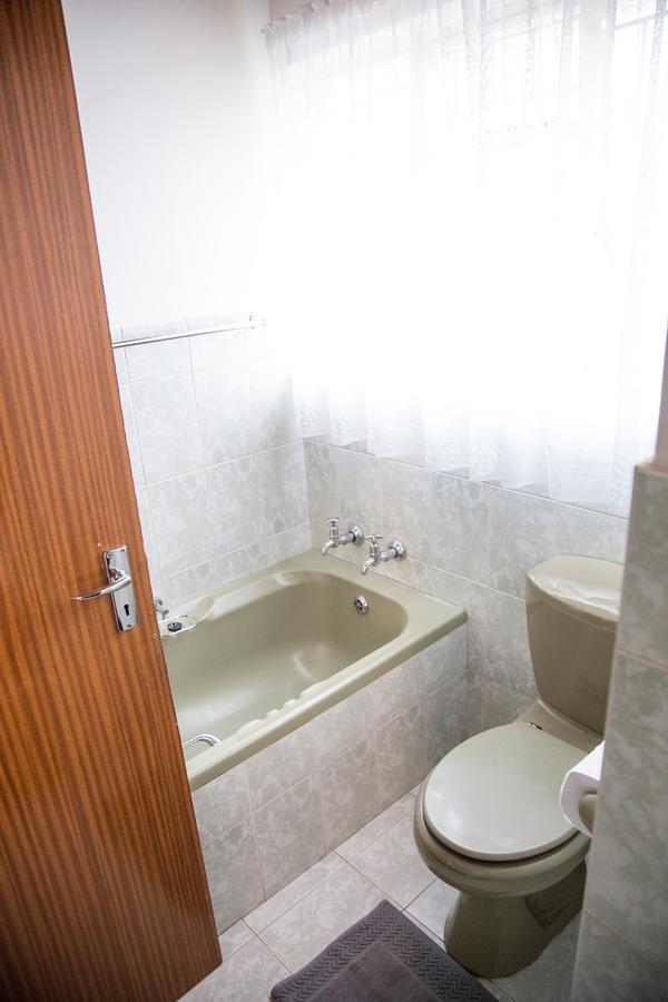 29 Polvy Street Hotell Mbombela Exteriör bild
